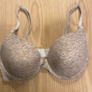 Victoria’s Secret Pink Wear Everywhere T-shirt Lightly Lined Bra Gray